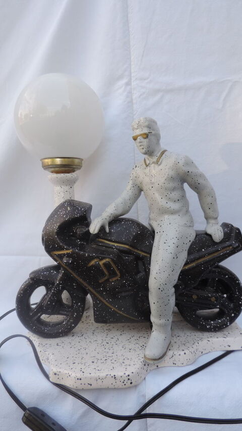 Lampe de chevet - Moto 5 La Fert-sous-Jouarre (77)
