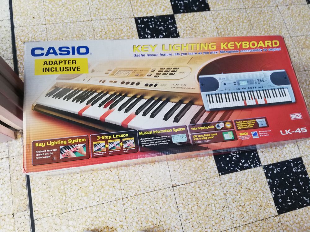 syntetisuer Instruments de musique