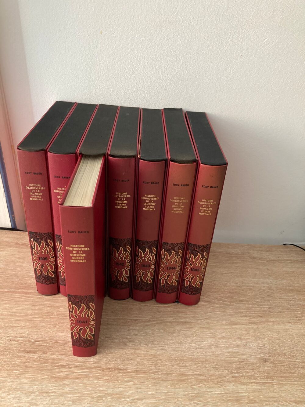 COLLECTION DE LUXE " HISTOIRE CONTROVERS&Eacute;E DE LA 2EME GUERRE Livres et BD