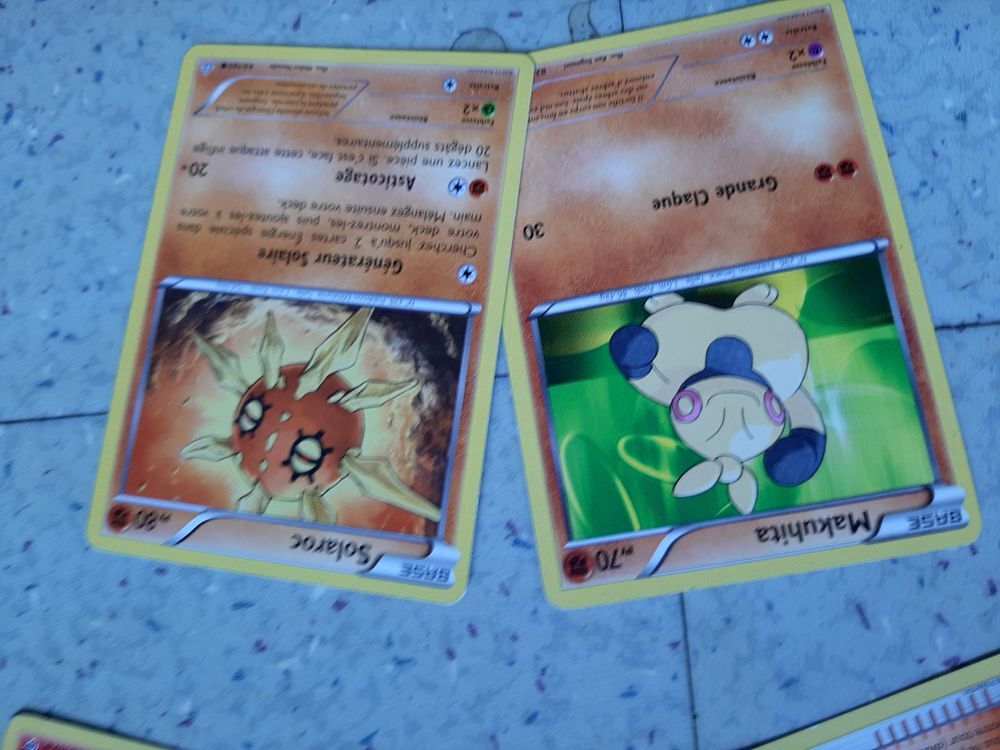 Carte de collections POKEMON Jeux / jouets