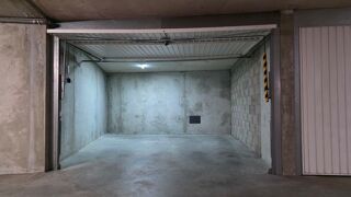  Parking / Garage à louer 20 m² Lyon