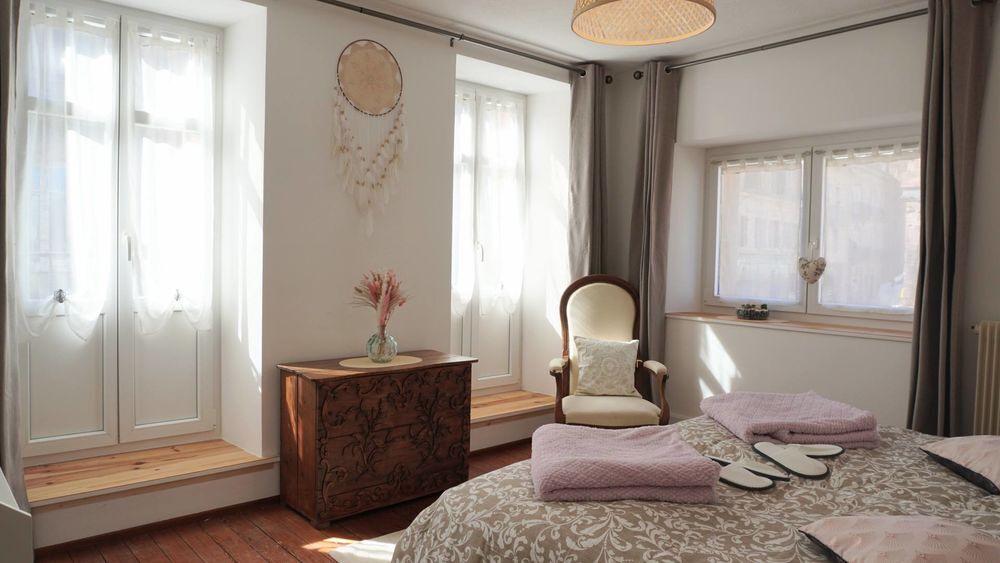   F2 avec terrasse centre ville luxeuil les bains Franche-Comté, Luxeuil-les-Bains (70300)