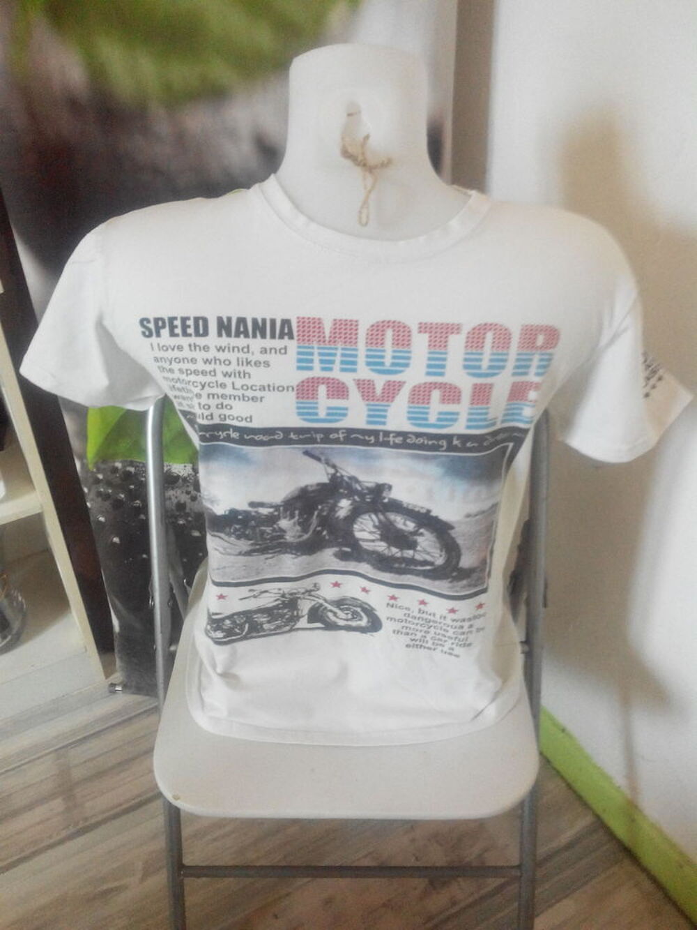 T Shirt motard 
homme
Taille 38
Quasi neuf
Vêtements