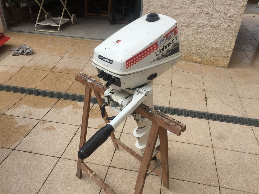 Moteur de bateau 