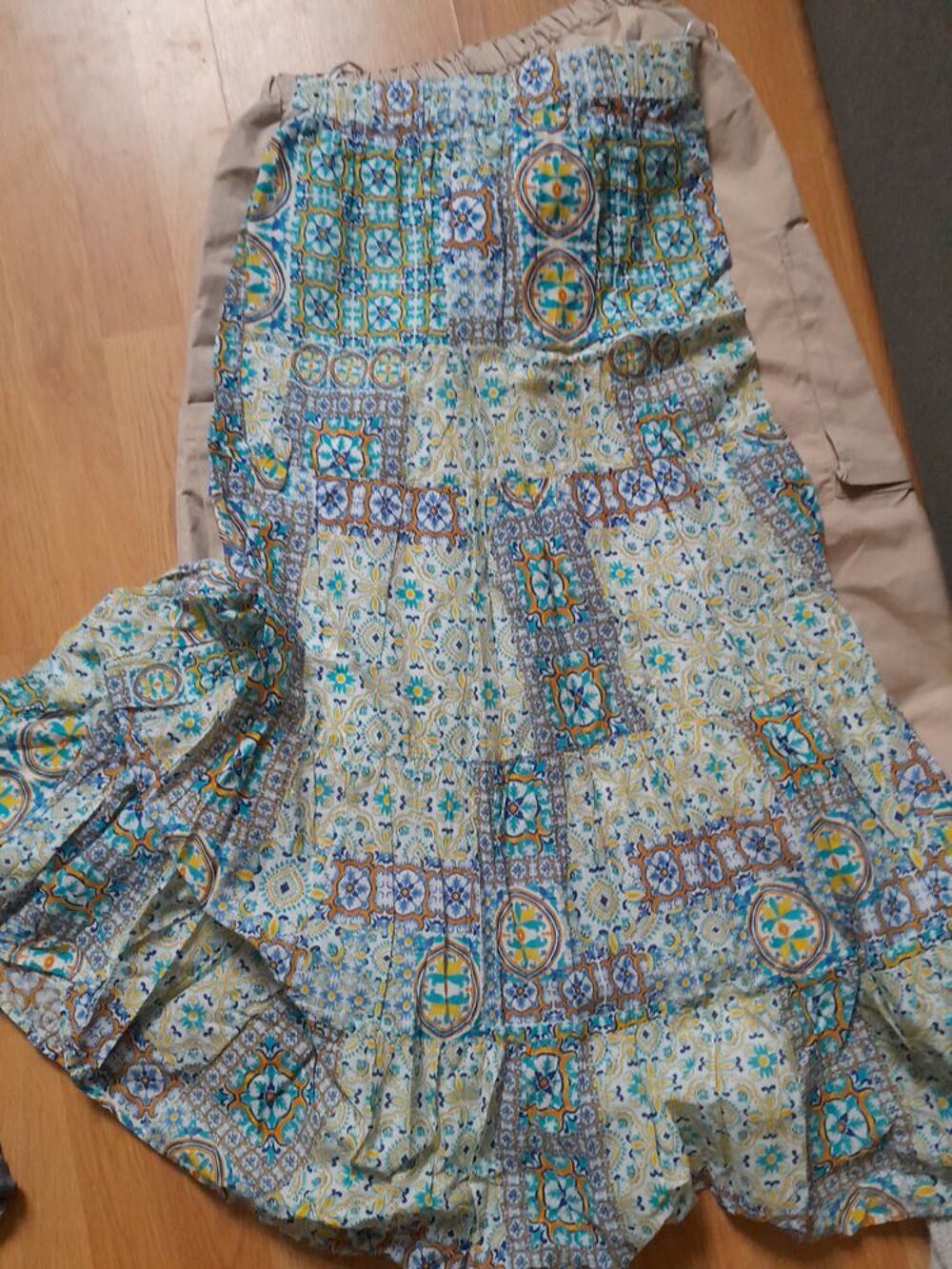 Pantalons et Jupes taille 38-40 Vêtements