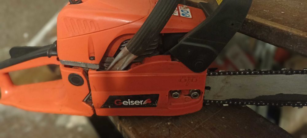 &agrave;€ Vendre Tron&ccedil;onneuse thermique Bricolage