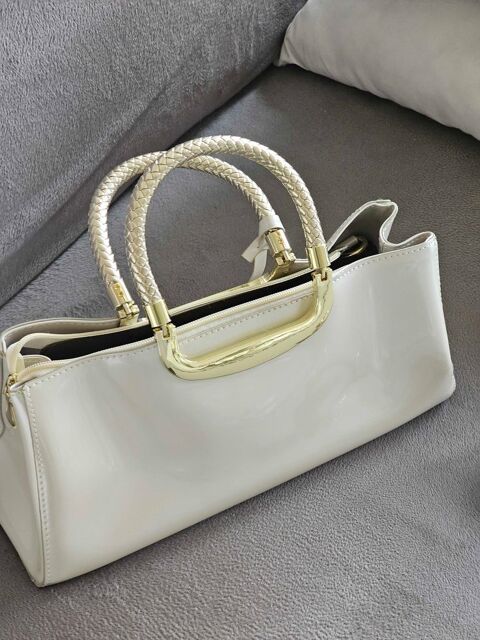 Sac à  main crème Neuve. 10 Morhange (57)