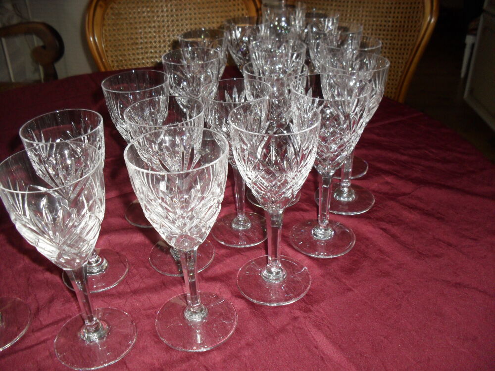SERVICE VERRE TAILL&Eacute; MAIN, SAINT LOUIS Décoration