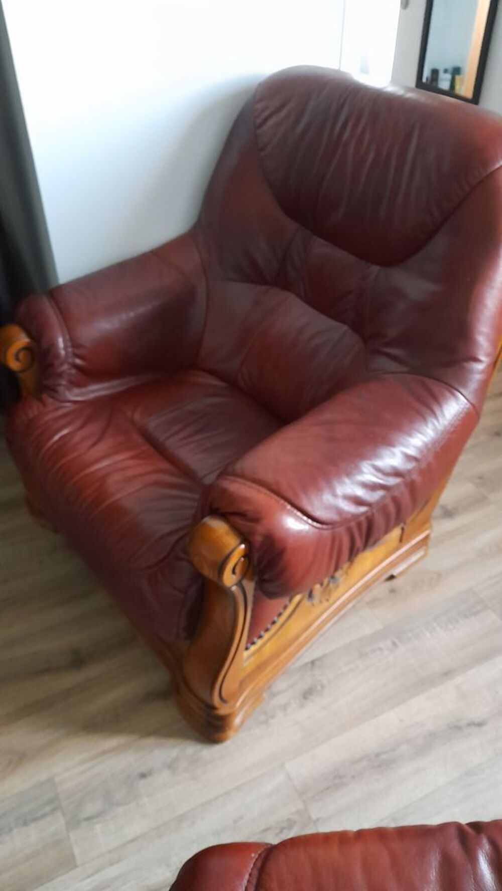 2 fauteuils en cuir pour 50 euros Meubles