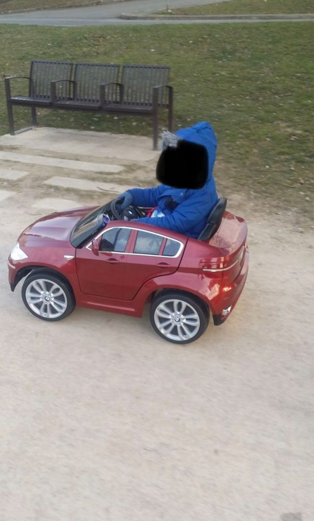 Voiture &eacute;lectrique Jeux / jouets
