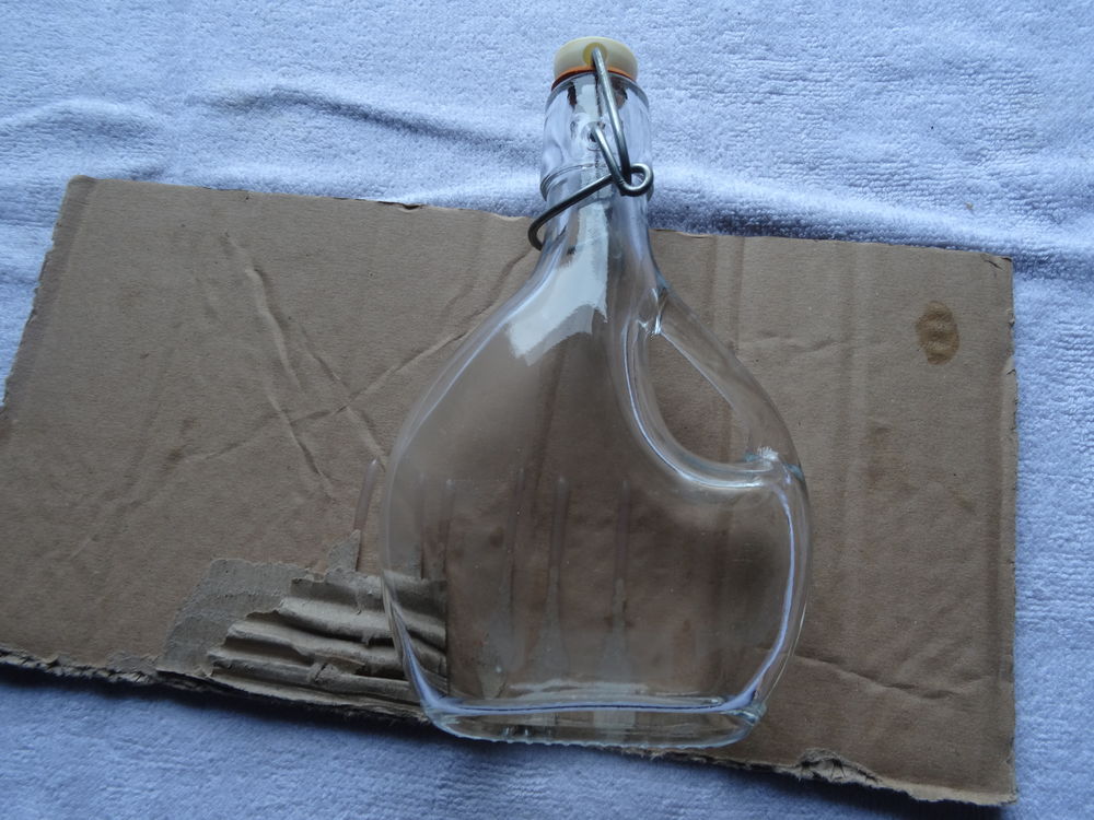 petite bouteille a liqueur Electroménager