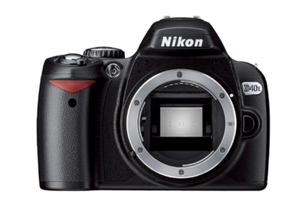 R&eacute;flex num&eacute;rique NIKON D40X noir en tr&egrave;s bon &eacute;tat Photos/Video/TV