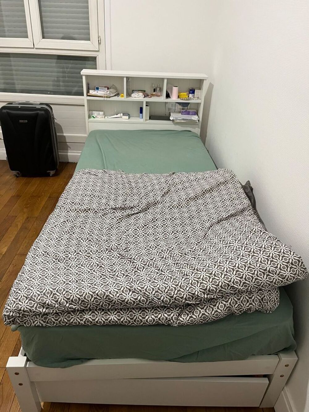 Lit une personne 90x200 cm avec rangements Meubles