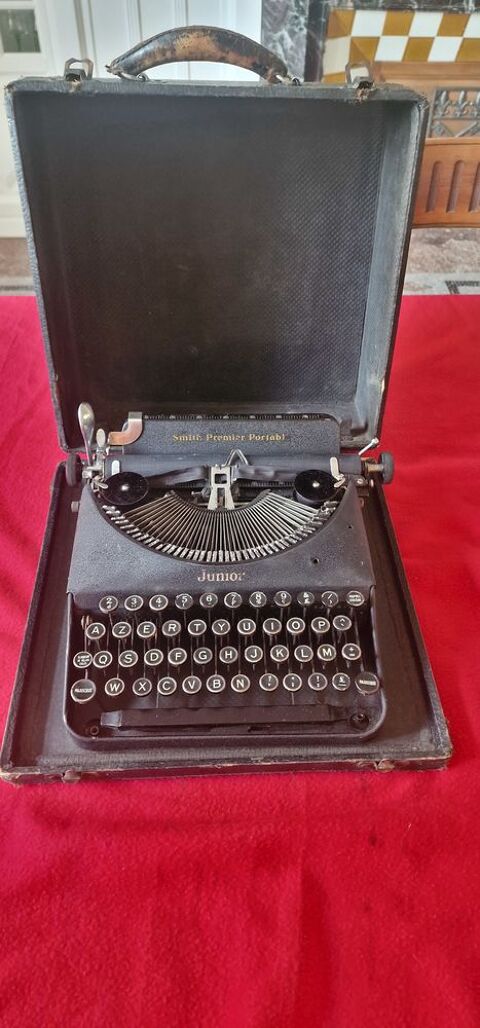 Machine �  �crire  ancienne 40 Voiron (38)