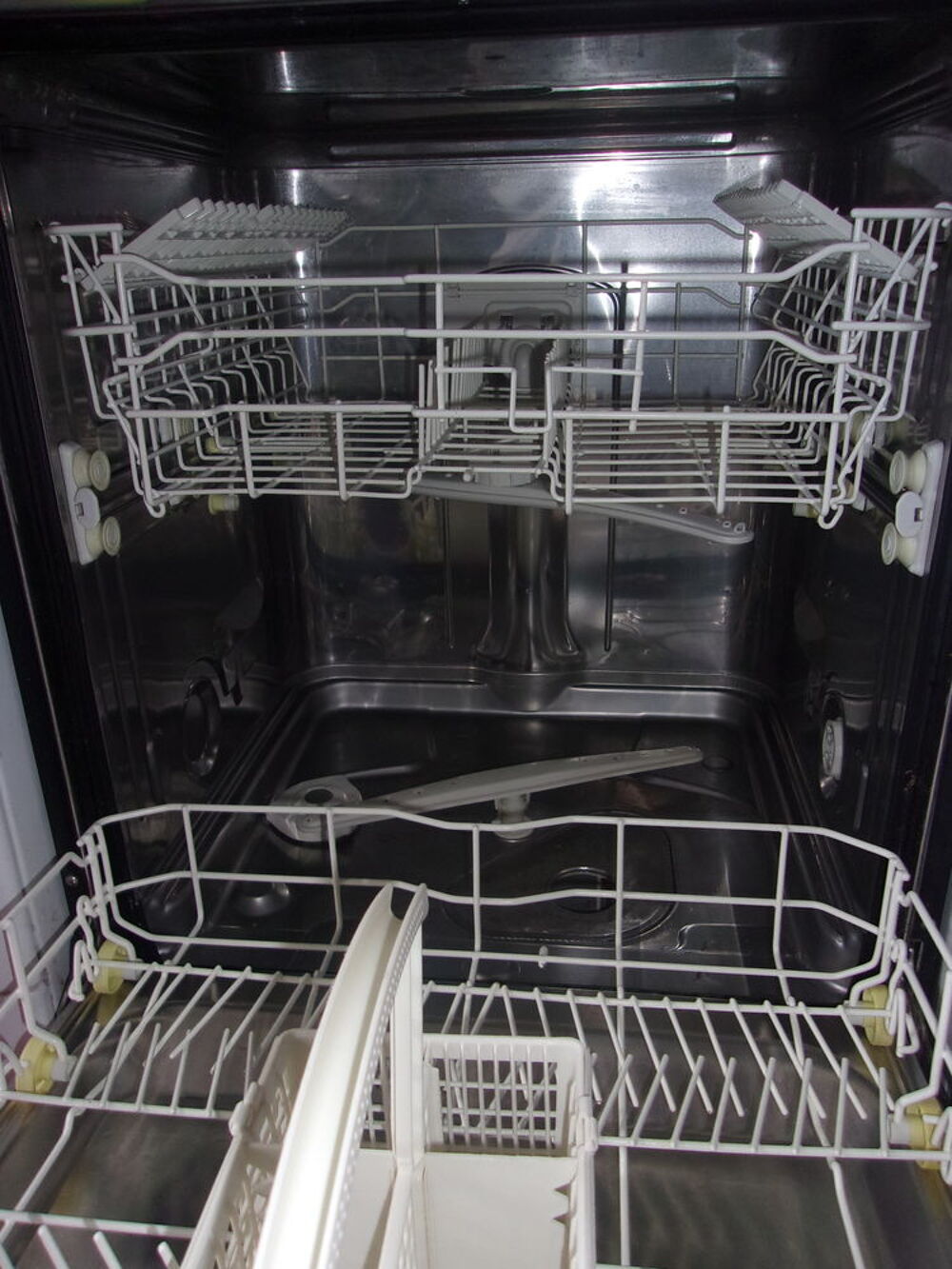 LAVE VAISSELLE 12 COUVERTS Electroménager