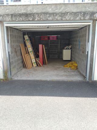  Parking / Garage  louer 16 m