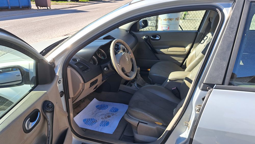 M&eacute;gane II M&eacute;gane 1.9 dCi 120 Sport Dynamique 2004 occasion 01630 Saint-Genis-Pouilly