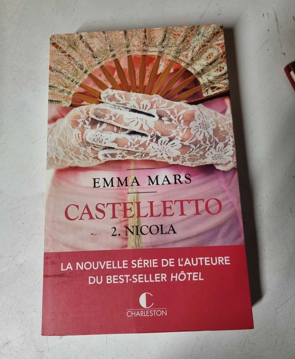 roman castelletto tome 2 Nicola Emma mars Livres et BD