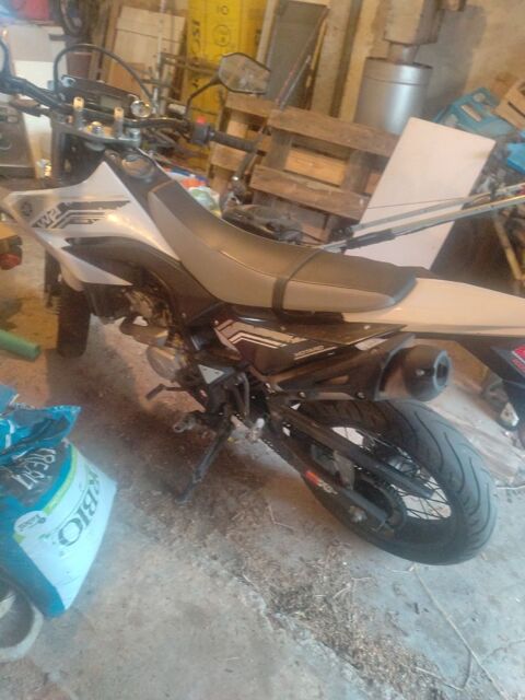 Moto YAMAHA 2011 occasion La Barre-de-Monts 85550