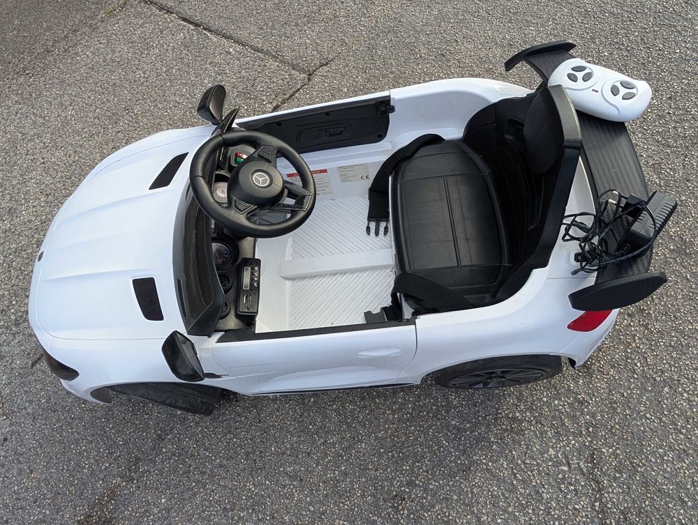 Mercedes &eacute;lectrique pour enfant Jeux / jouets