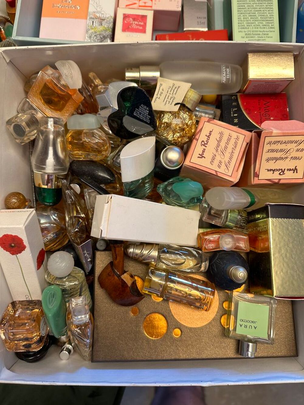Collection de parfums (~700 flacons) 