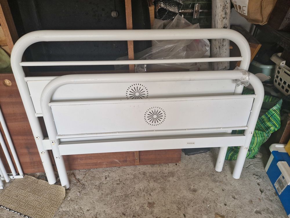 Lit fer + sommier fer pour jeune Meubles