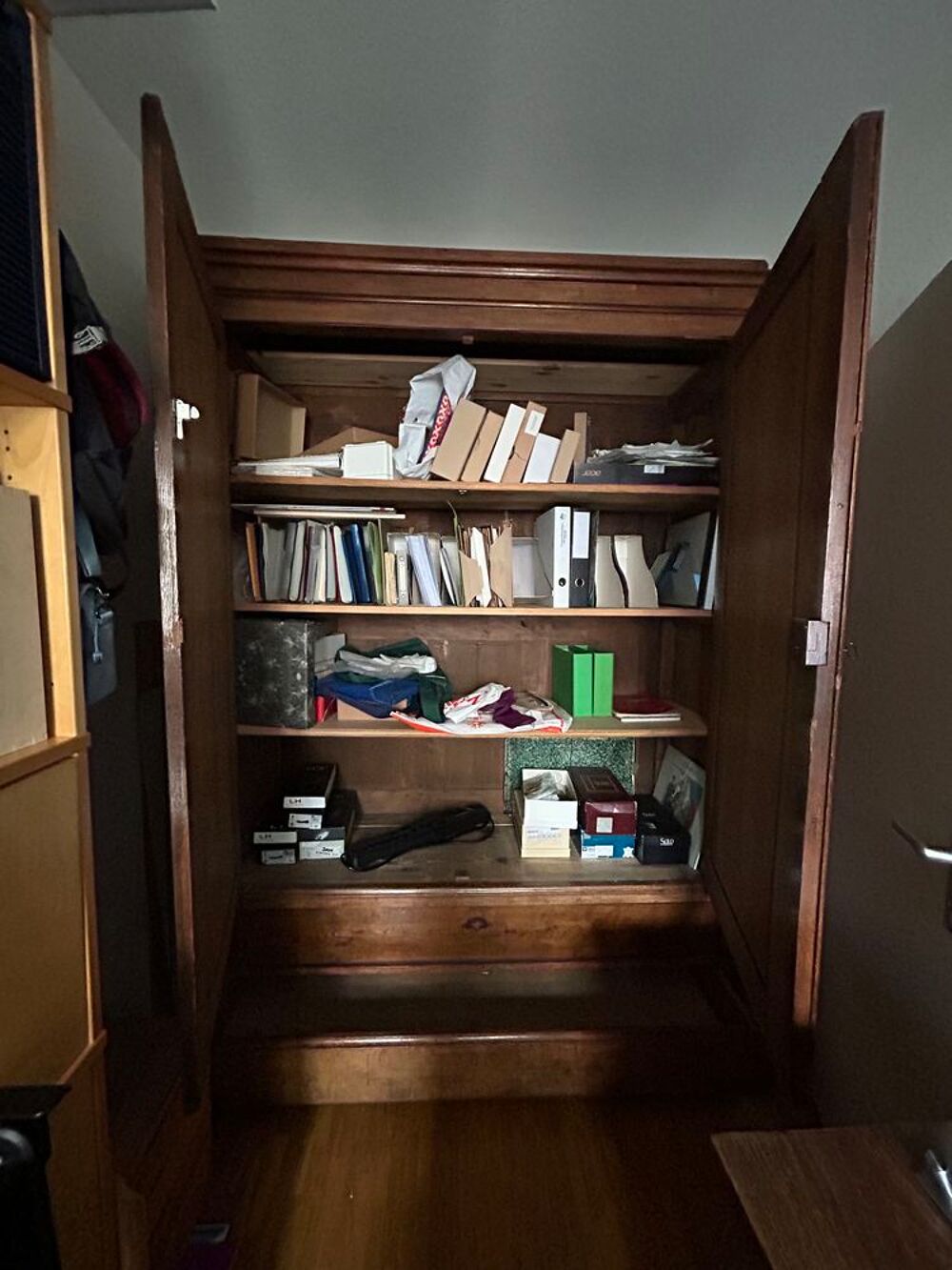 Armoire Rustique &agrave; donner Meubles