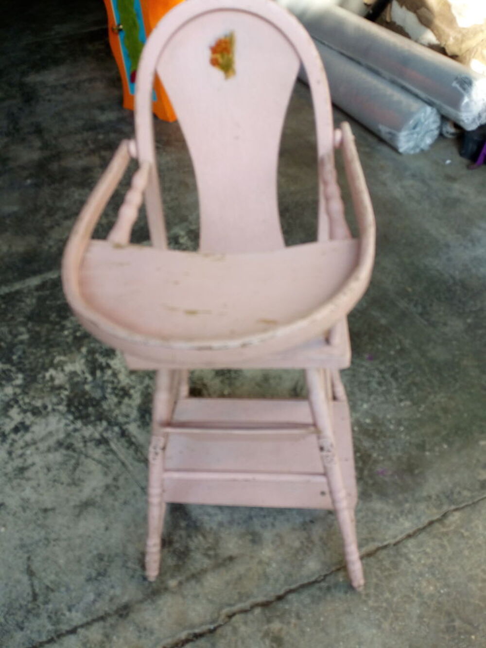 JOLIE CHAISE HAUTE POUPEE EN BOIS Meubles
