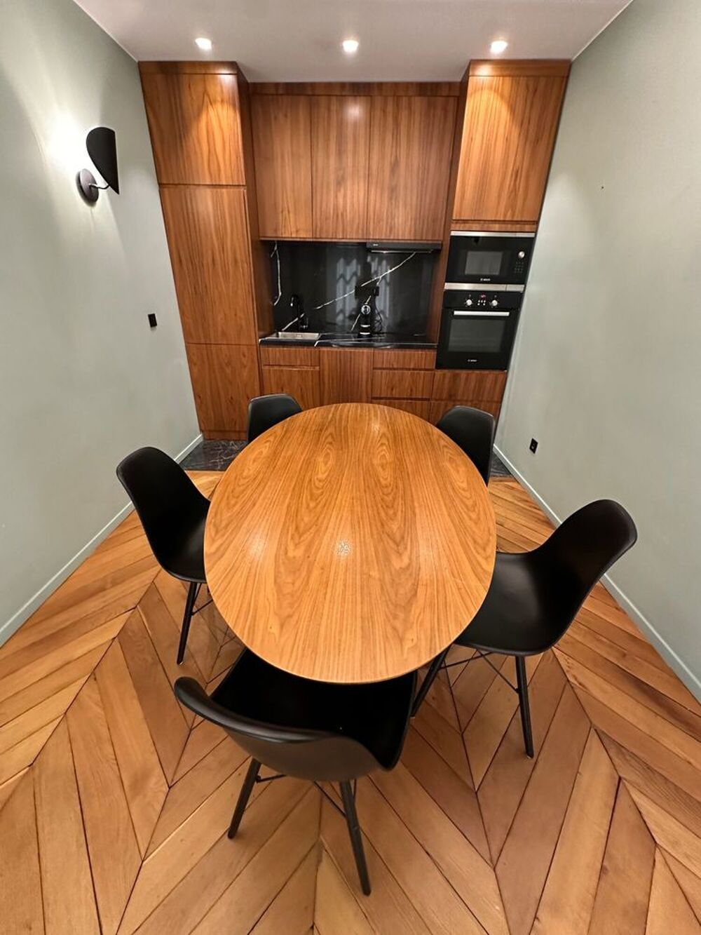 Table de salle a manger et chaises Meubles