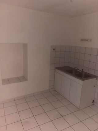  Appartement à louer 3/4 pièces 71 m²