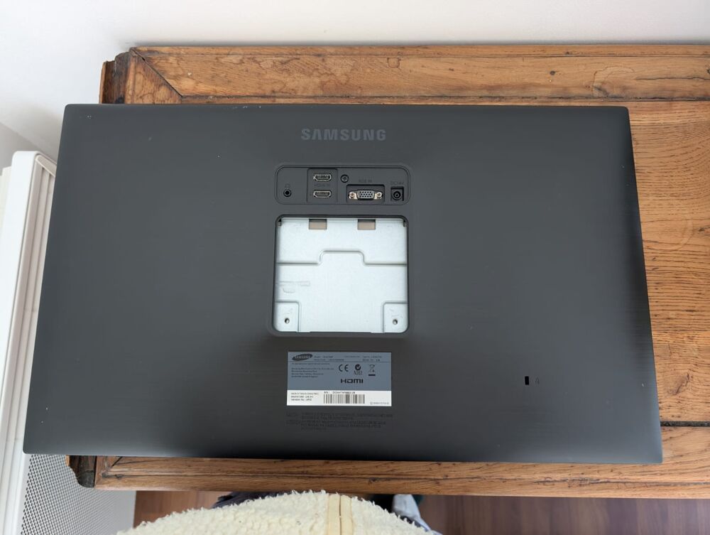 Ecran d'ordinateur Samsung S24C750P LED display 61 cm (24") Matériel informatique