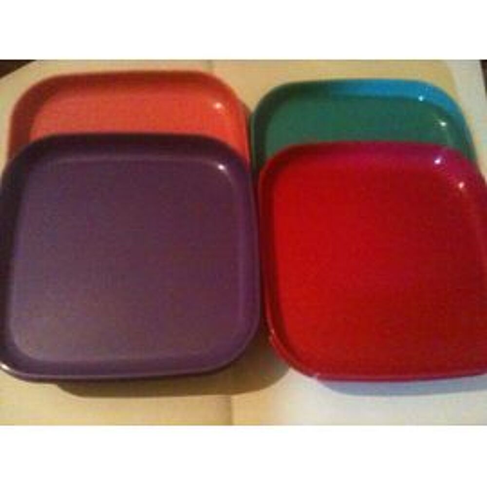 4 petites assiettes Tupperware Cuisine