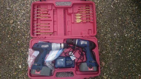 coffret visseuse , pereuse  choc 0 Mrignac (33)