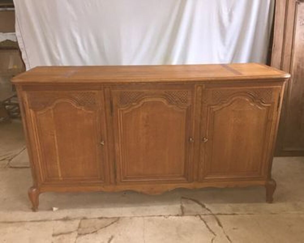 1 Buffet 3 porte et 1 Meuble 1 porte ch&ecirc;ne massif artisanal Meubles