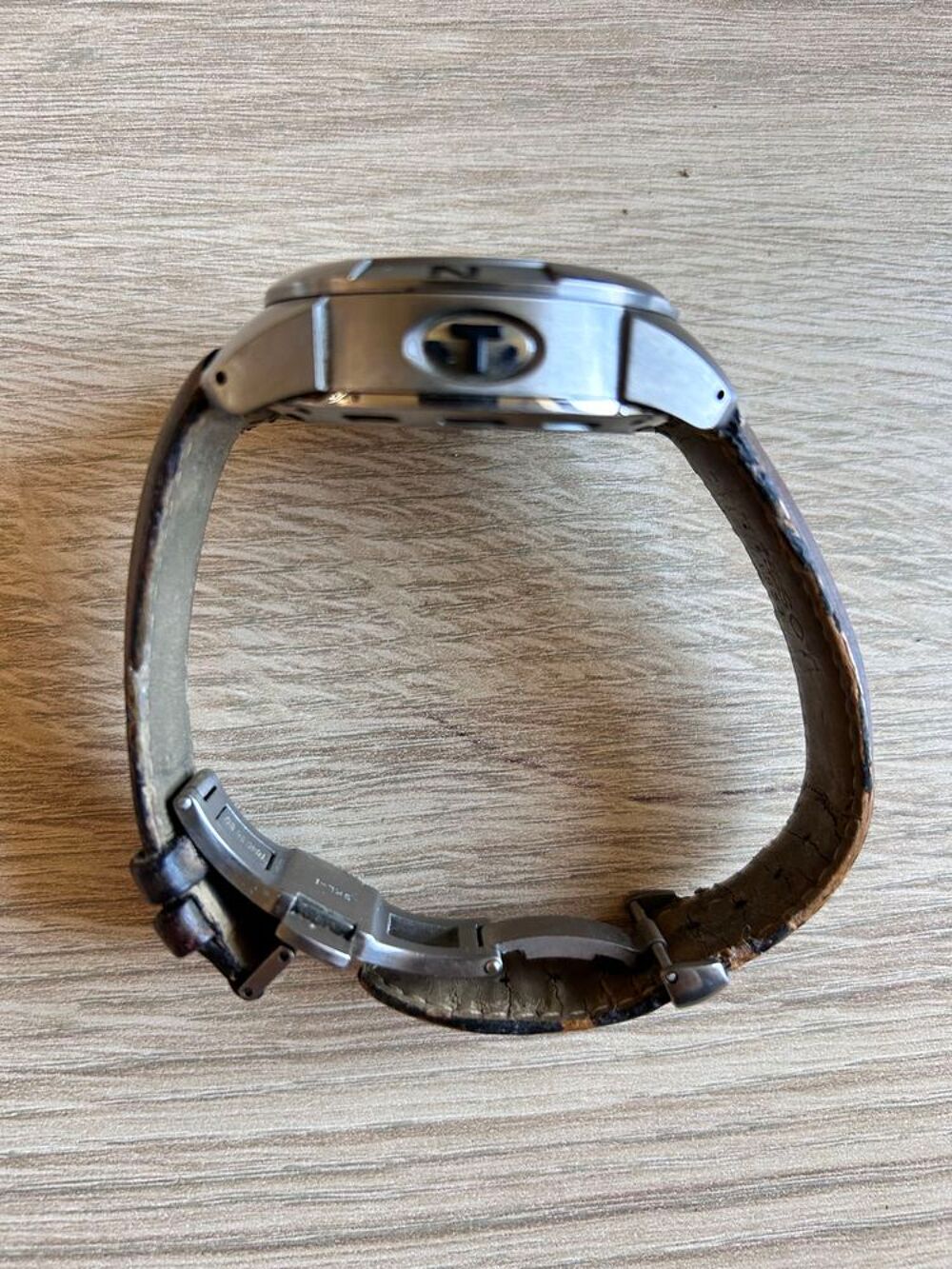 Montre Homme TISSOT T-Touch Titanium - Intemporelle et Multifonction ! 