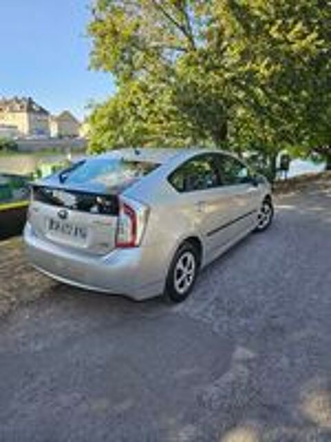 Prius 136h Lounge 15 2012 occasion 60100 Creil