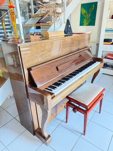 Piano droit MAEARI modèle U831 750 Saint-Sulpice-sur-Lèze (31)