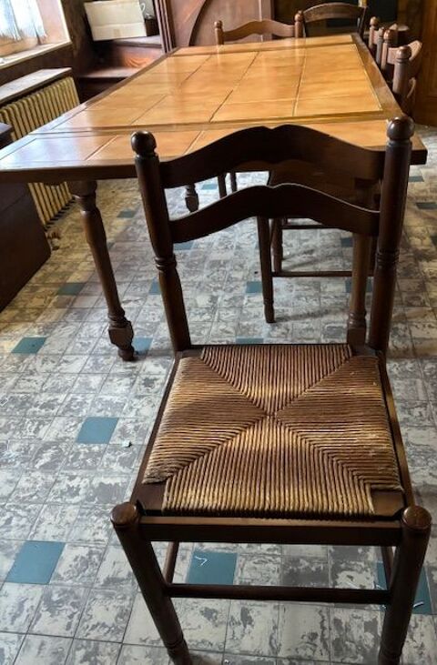 TABLE DE CUISINE CARRELEE + 6 CHAISES 60 Ch�teaumeillant (18)