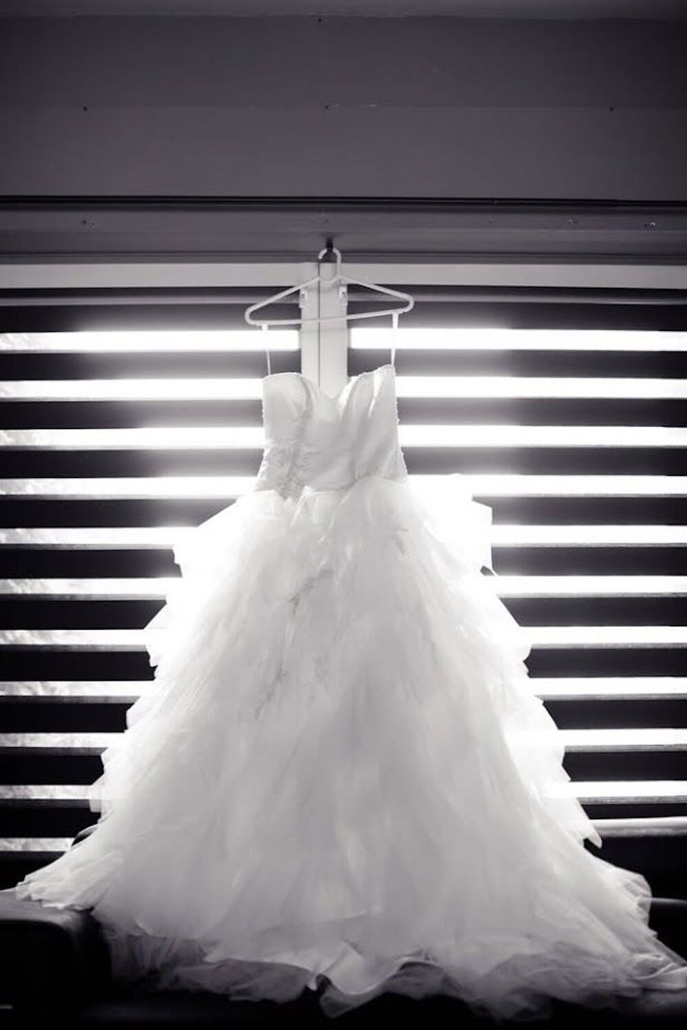 Robe de mari&eacute;e originale Vêtements