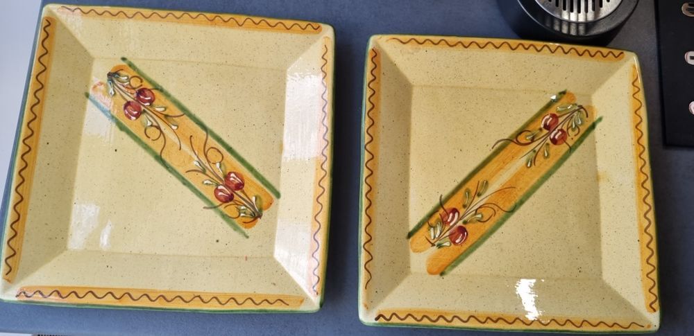 Lot de 4 assiettes neuves Décoration
