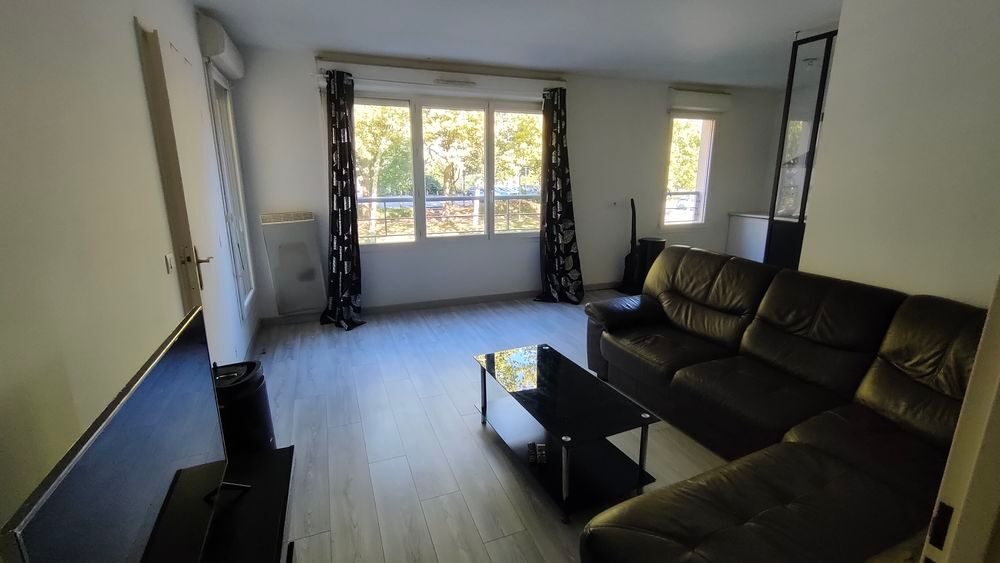 Location Appartement 2 pièces meublé 48m² + balcon + parking Trappes