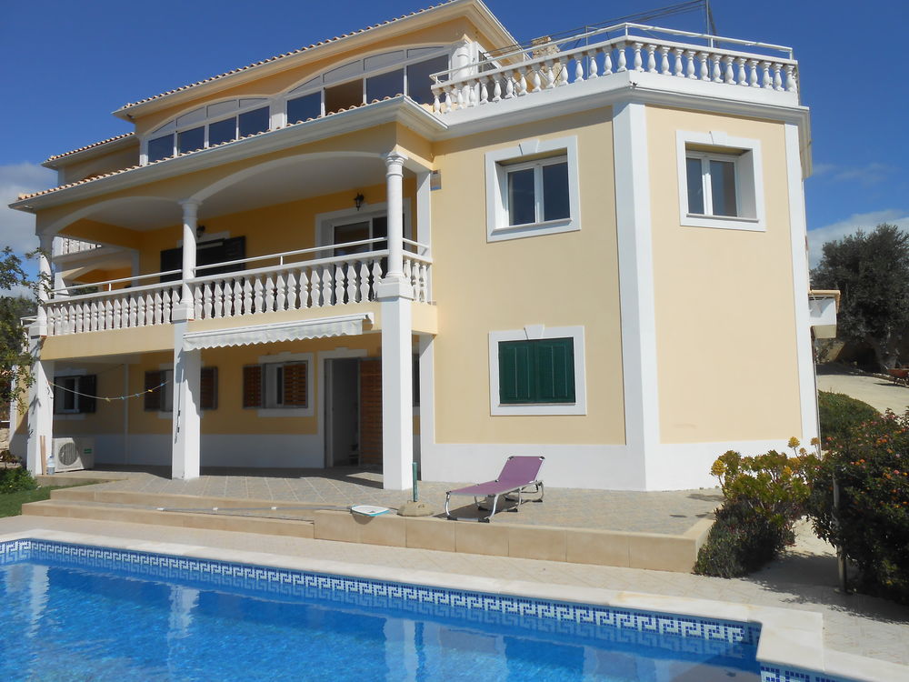    ALGARVE :APPART DANS VILLA 400 M2 AVEC PISCINE FACE  MER  Portugal, ALBUFEIRA/ Pra/Alcantariha