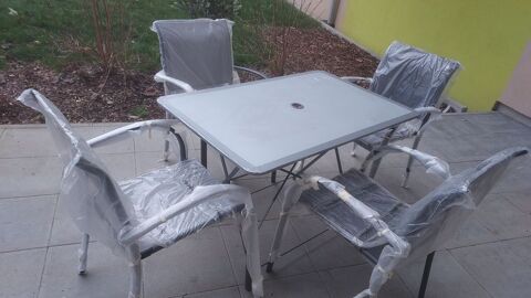 une table de balcon 105 Illzach (68)