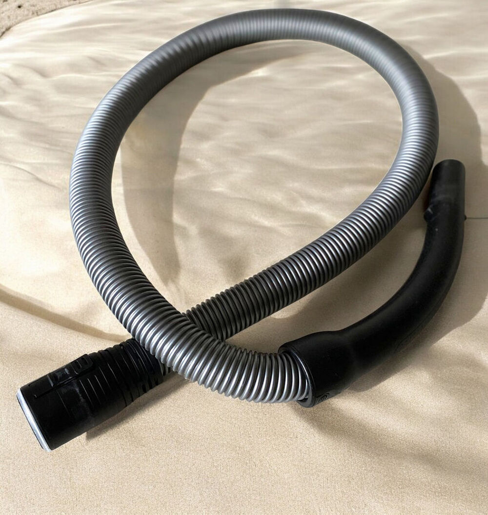Aspirateur SIEMENS Q 5.0 &agrave; remonter Electroménager