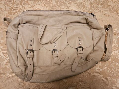 Sac à main ou en bandoulière Lacoste 45.9 Nages-et-Solorgues (30)
