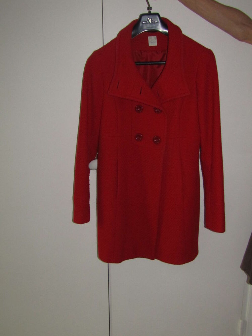 Veste rouge style mode. Vtements