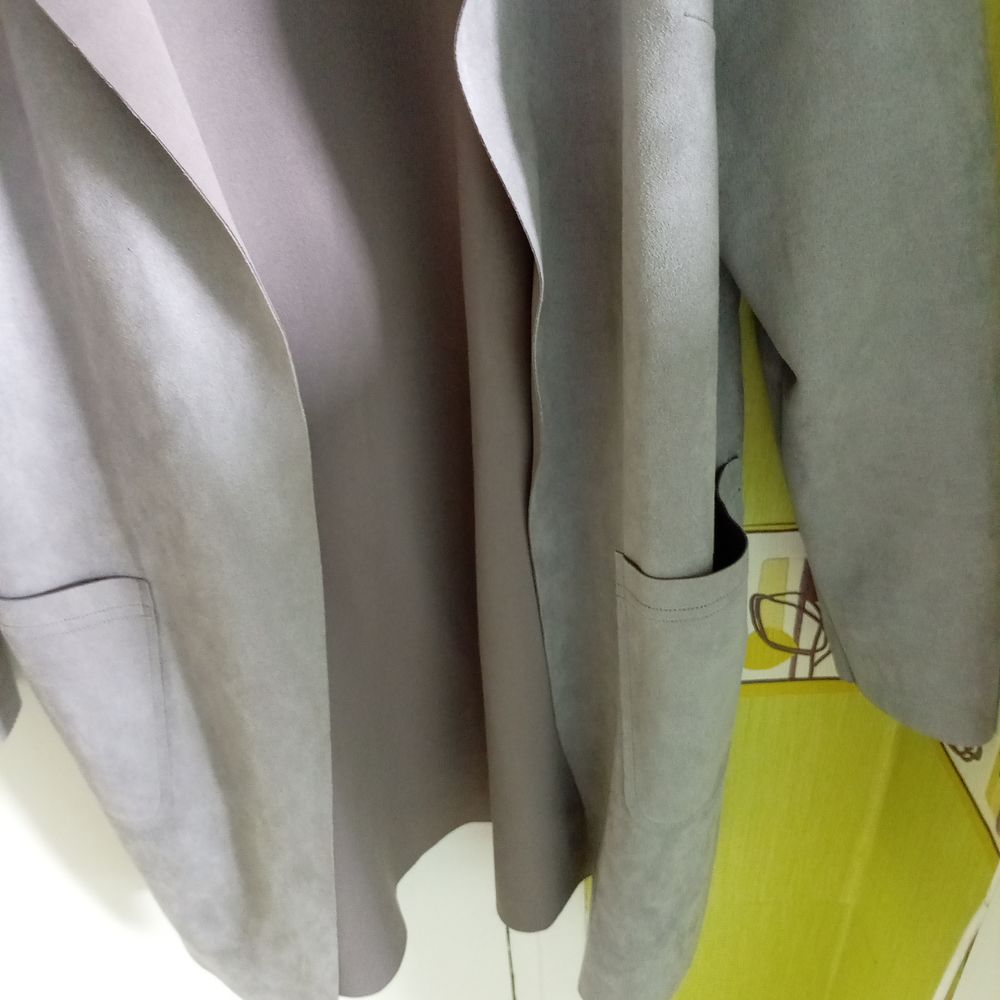 Veste l&eacute;g&egrave;re femme Vêtements