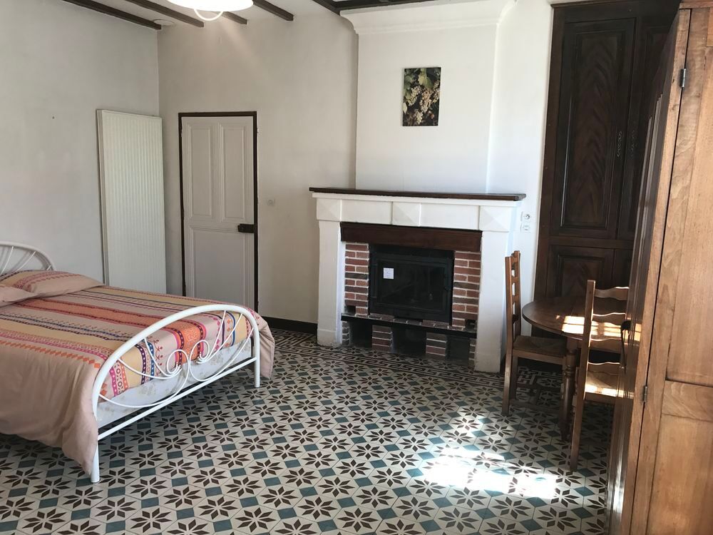   GITE/MAISON de CAMPAGNE 22 personnes 4 km  Center Parcs  Poitou-Charentes, Saint-Léger-de-Montbrillais (86120)
