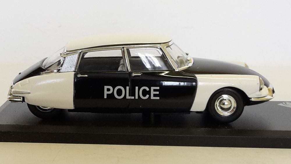 Citro&euml;n DS 19 Police Pie 