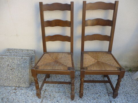 Lot de 2 chaises en bois 10 Tremblay-en-France (93)